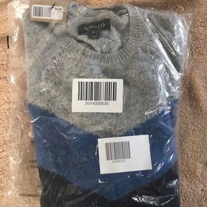 Mens size small crew neck sweater